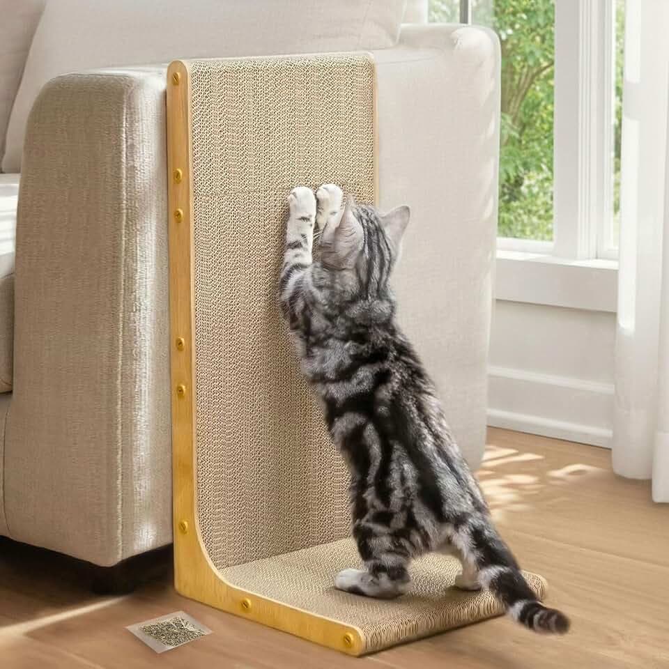 Conlun Kratzbrett für Katzen, 58 cm L-förmige Wandmontage, vertikale Kratzfläche, strapazierfähige Pappe zum Möbelschutz für Wohnungskatzen, Groß,Holzoptik