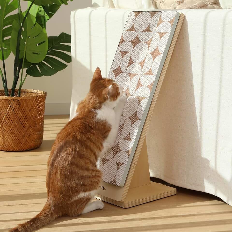 FUKUMARU Cat Scratcher Ramp for Indoor Cats, Vertical Cardboard Scratcher
