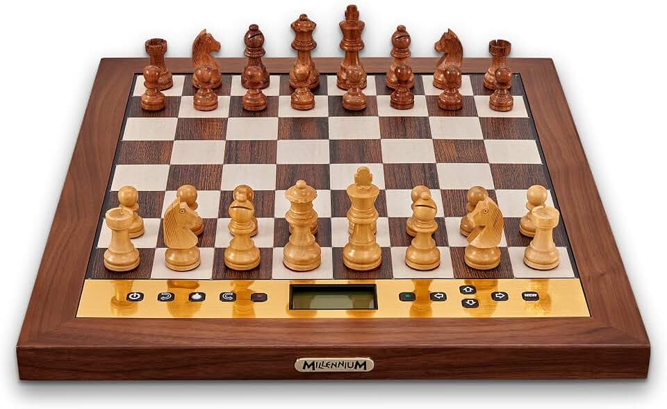 Millennium The King Performance Schachcomputer – Ästhetik, einfache Bedienung & vielseitige Funktionalität perfekt vereint. Mit LED-Zuganzeige & automatischer Spielstärkeanpassung in edlem Holzdesign