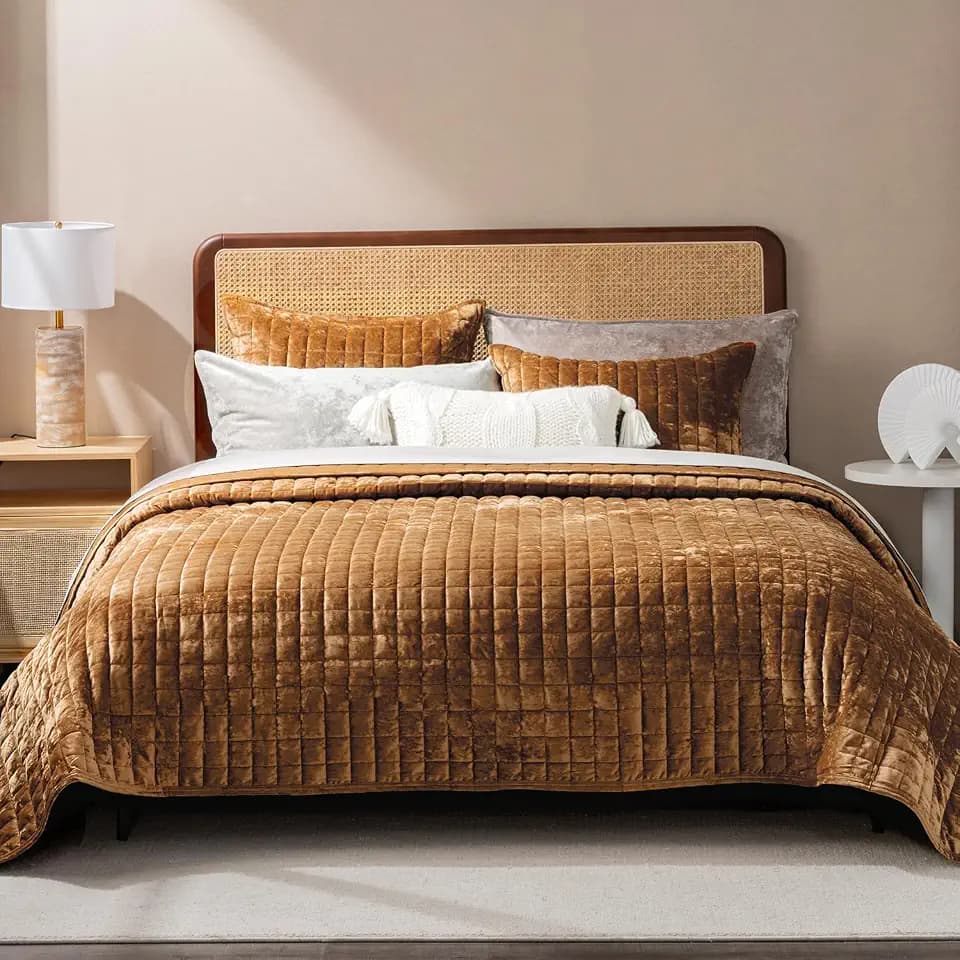 RECYCO Channel Box Stitch Velvet Quilt Set, King Size, Caramel Gold