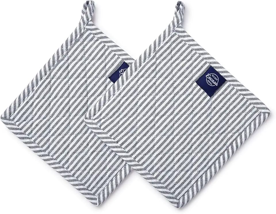 Encasa XO Pot Holders, Quilted Kitchen Hot Pads 8"x8" Blue