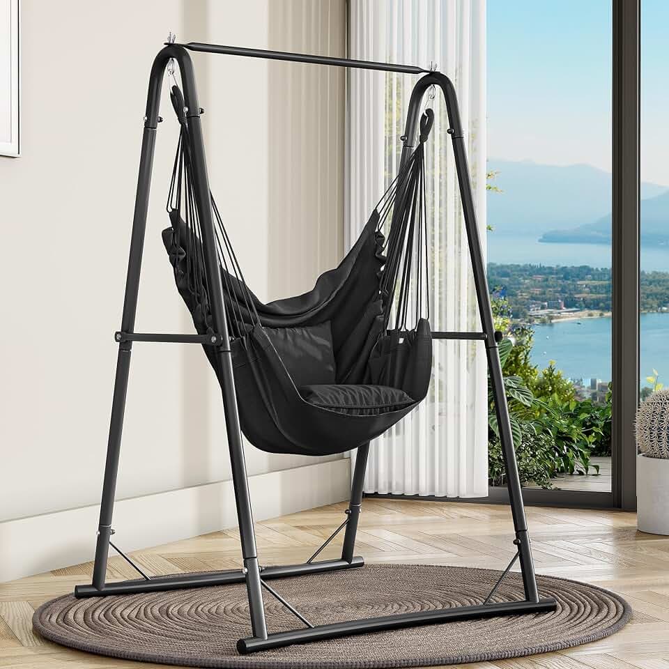 YITAHOME Hängesessel mit Gestell 105x93x160cm, Stabiles Stahlgestell, Hängemattenständer mit Hängender Schaukel, Max. Belastung 150kg, Schaukelstuhl mit 2 Haken und 2 Rückenkissen für Garten, Schwarz