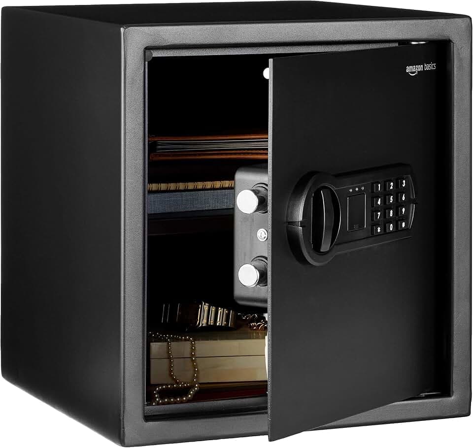 Amazon Basics Elektronischer Tresor aus Stahl mit programmierbarem digitalem Tastenfeld für Schmuck, Geld, Wertsachen, 34 l, 33 cm x 33 cm x 36 cm (B x T x H), Schwarz