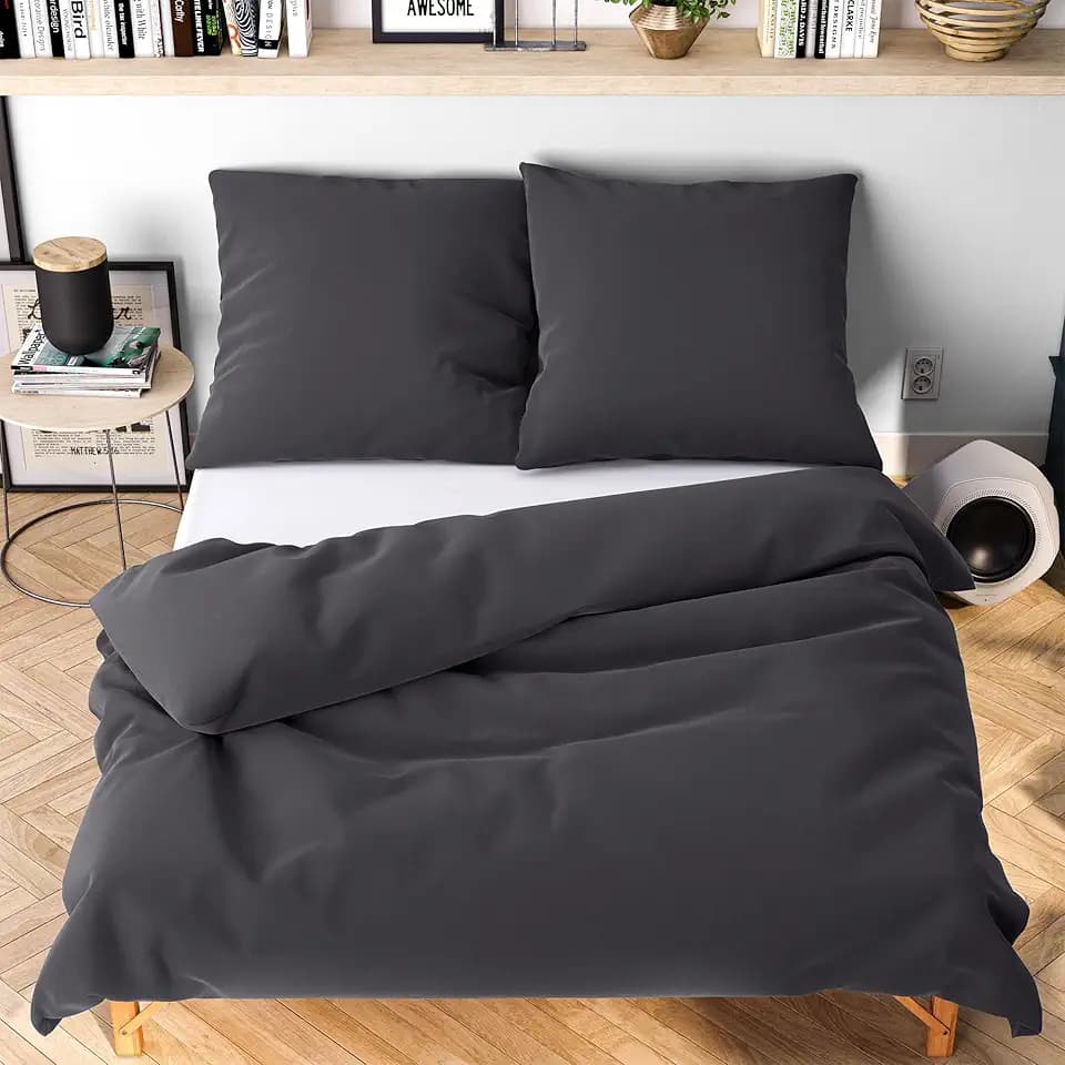 Wolkenfeld Mikrofaser Bettwäsche 200x220 cm – Kuschelig Weich, Bügelfrei & Doppelt Gebürstet – Oeko-TEX Bettwäsche-Sets – 1x Bettbezug 200x220 + 2X Kissenbezug 80x80 – Anthrazit