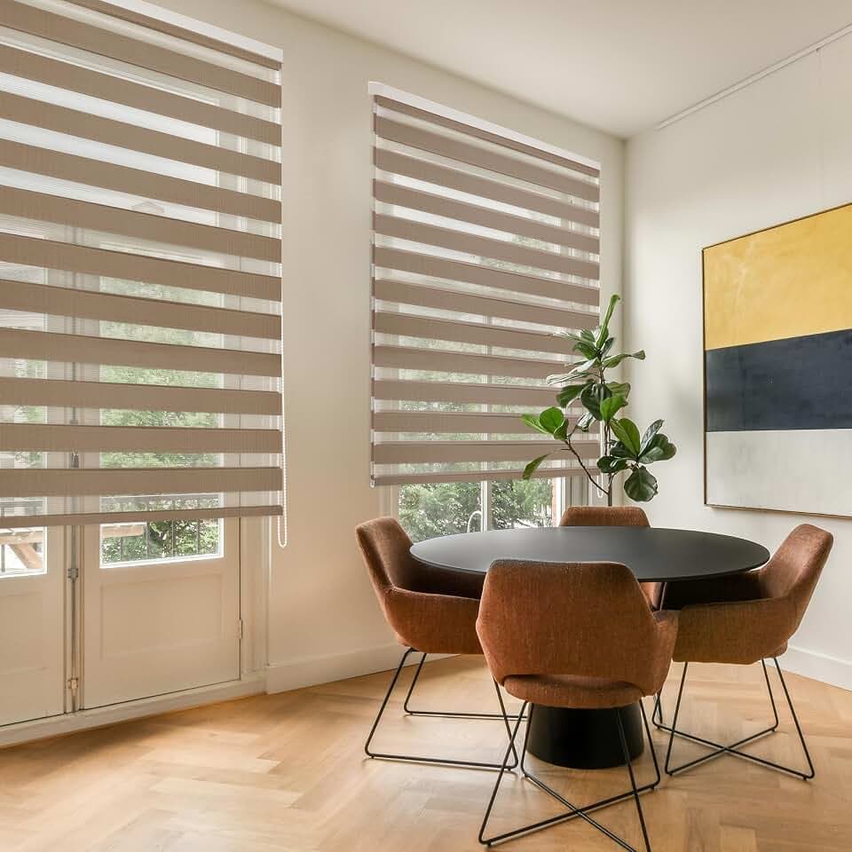 Blindecor Lira doppelrollo - duo rollo tag und nacht Braun - 140 x 180 cm (Breite x Länge) | Stoffgröße 137 x 175 cm | Fensterrollo zebra