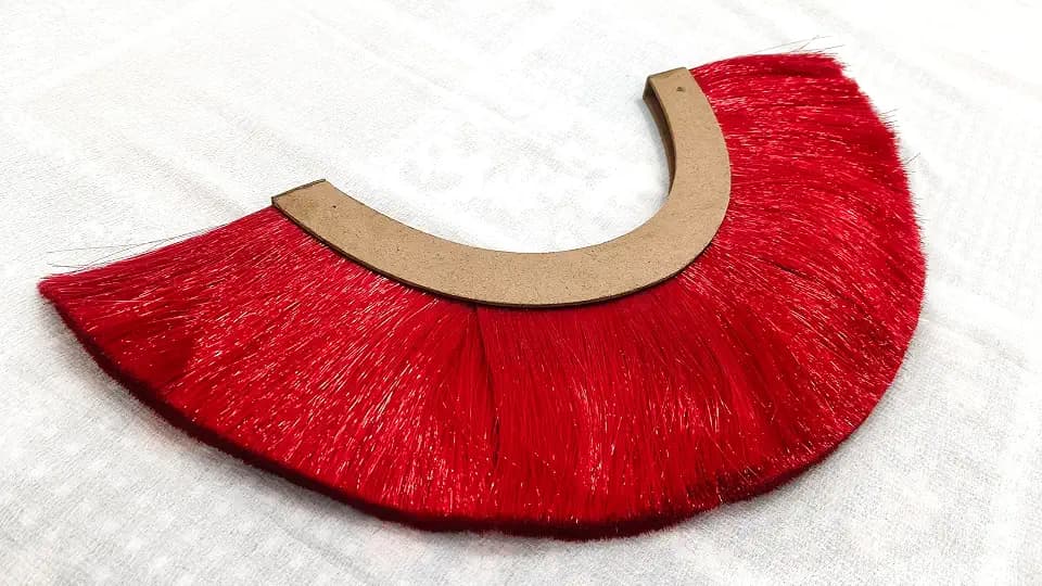 RED Plume Crest Brush for Roman Centurion Soldier Helmet New Replacement Hairs Detachable Plume for Deluxe Roman Empire Warrior Helmet Legionaries Brush Hair Armor (RED)