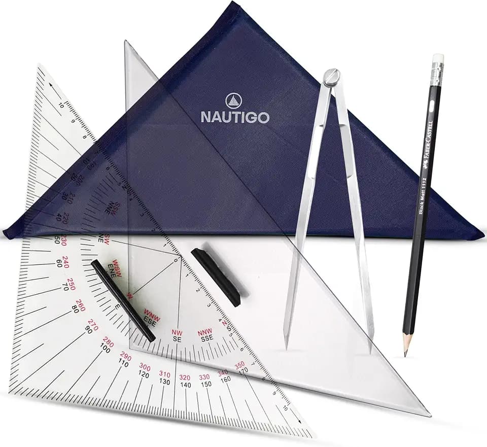 Navigationsbesteck für Sportbootführerschein SBF See & Binnen und SKS | Großes Navigationsset inkl. Marinezirkel, Kursdreieck + Anlegedreieck (je 33cm), Bleistift, Tasche