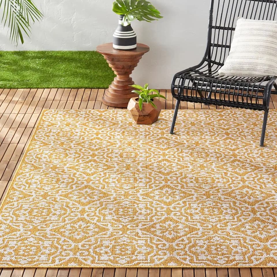 Nicole Miller New York Patio Country Danica Transitional Geometric Indoor/Outdoor Area Rug, Yellow/White, 6'6"x9'2"