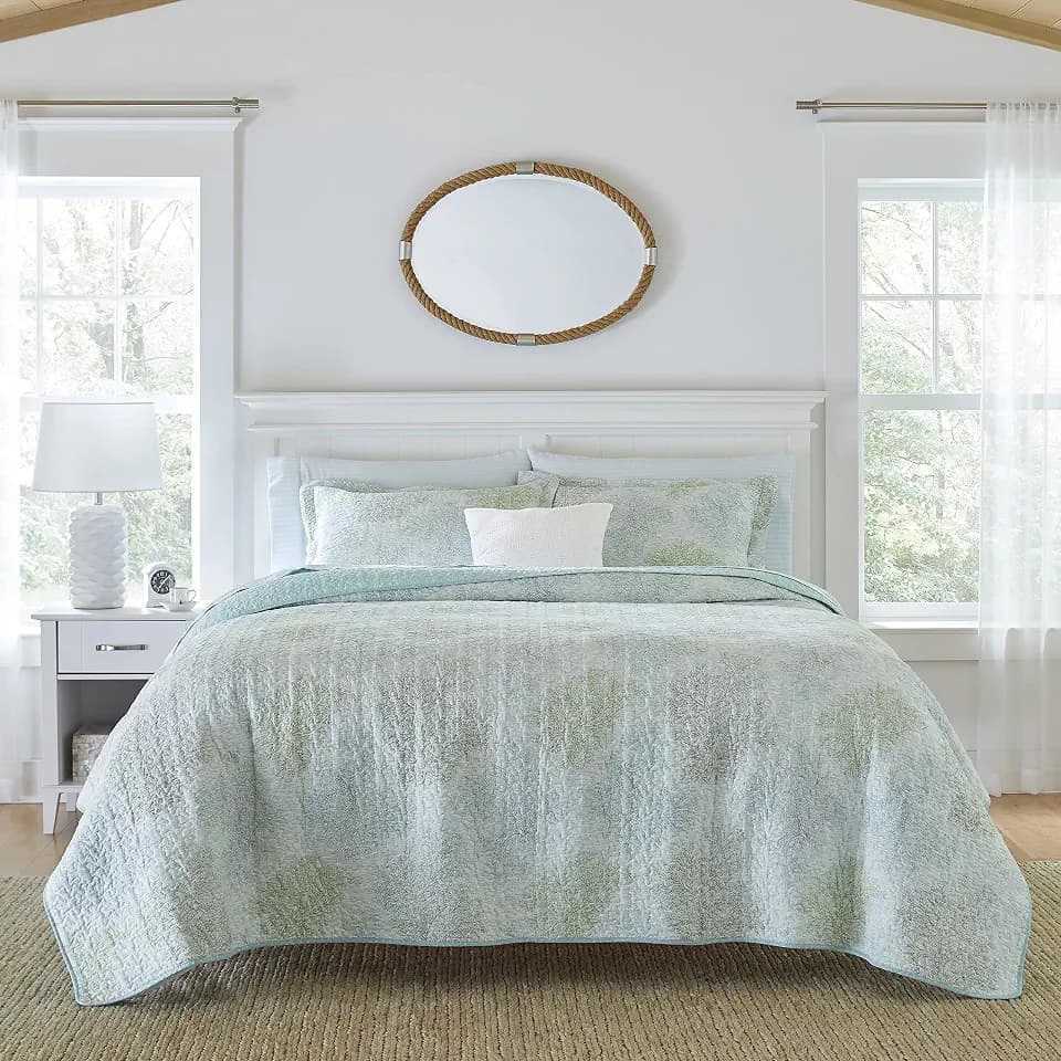 Laura Ashley - Queen Quilt Set with Shams, Cotton, Reversible