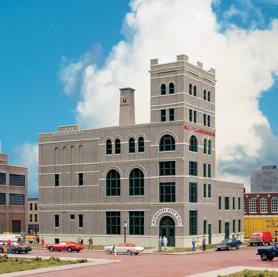 Walthers Cornerstone Milwaukee Beer and Ale Brewery 933-3024 HO Scale Model Railroad - Structure Kit