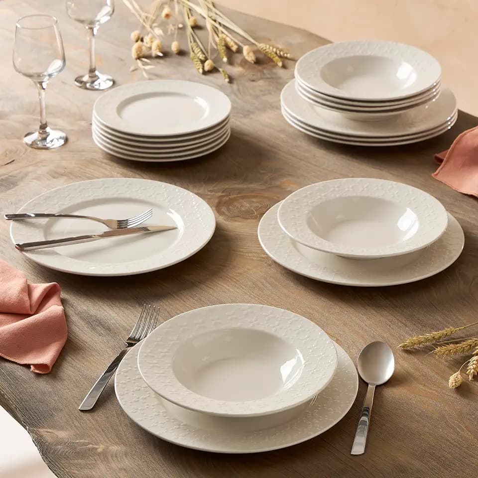 Geneviève Lethu 545867 Tafelservice aus Porzellan, Weiß, 18 Teile, für 6 Personen – Speiseteller, Suppenteller, Dessertteller, geprägte Dekor, Kollektion Calais Caudry