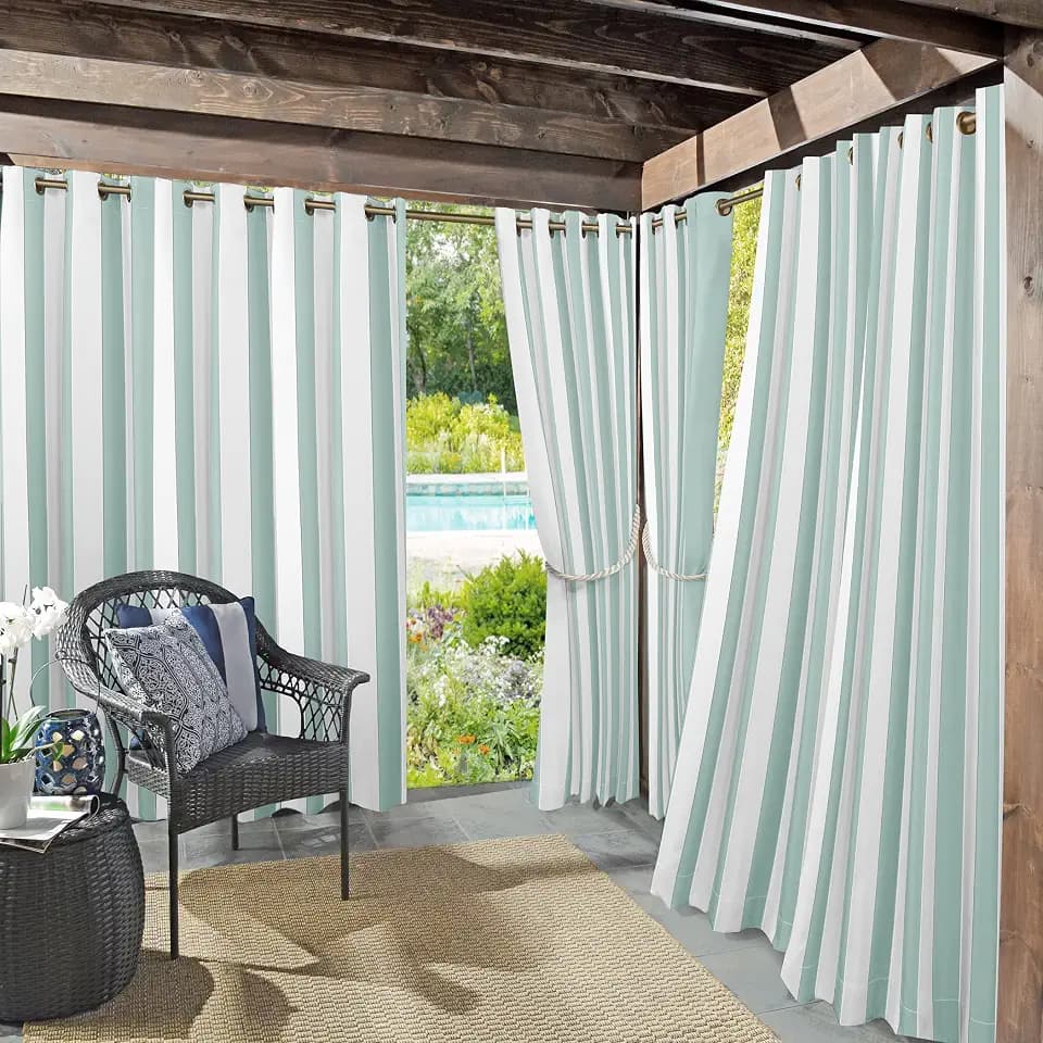 SUN ZERO Valencia 2er-Pack Cabana Streifen-Vorhang für drinnen und draußen, UV-Schutz, energieeffizient, 2 Stück, Polyester, Weiches Blaugrün, 54 Inches x 108 Inches