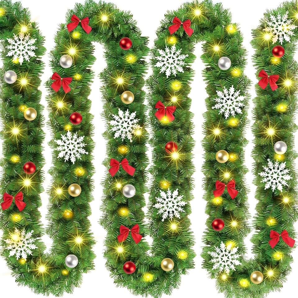 Tannengirlande 5.4 m mit Beleuchtung, Weihnachtsgirlande mit 80 LEDs, Girlande Weihnachten mit Christbaumkugeln, Schneeflöckchen und Schleifen Mitgeliefert für In & Outdoor Deko