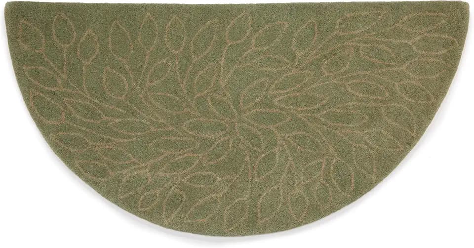 UniFlame - Green Leaf Hand Tufted 100% Wool Hearth Rug - Size: 44"L x 22"W