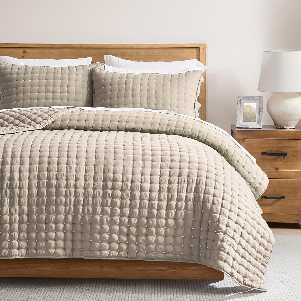 WDCOZY Cloud Soft Quilt Set, Queen Size, Beige, 3 Pieces 90x90 inches