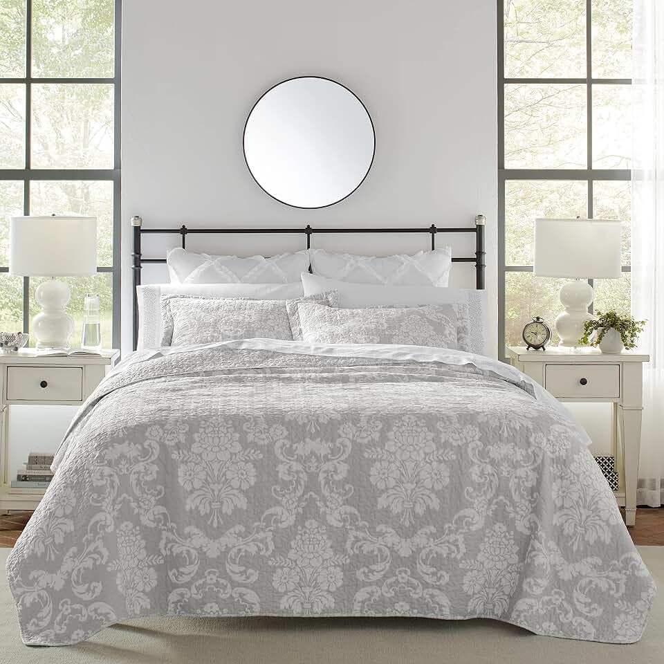 Laura Ashley - Queen Quilt Set with Shams, Cotton, Reversible