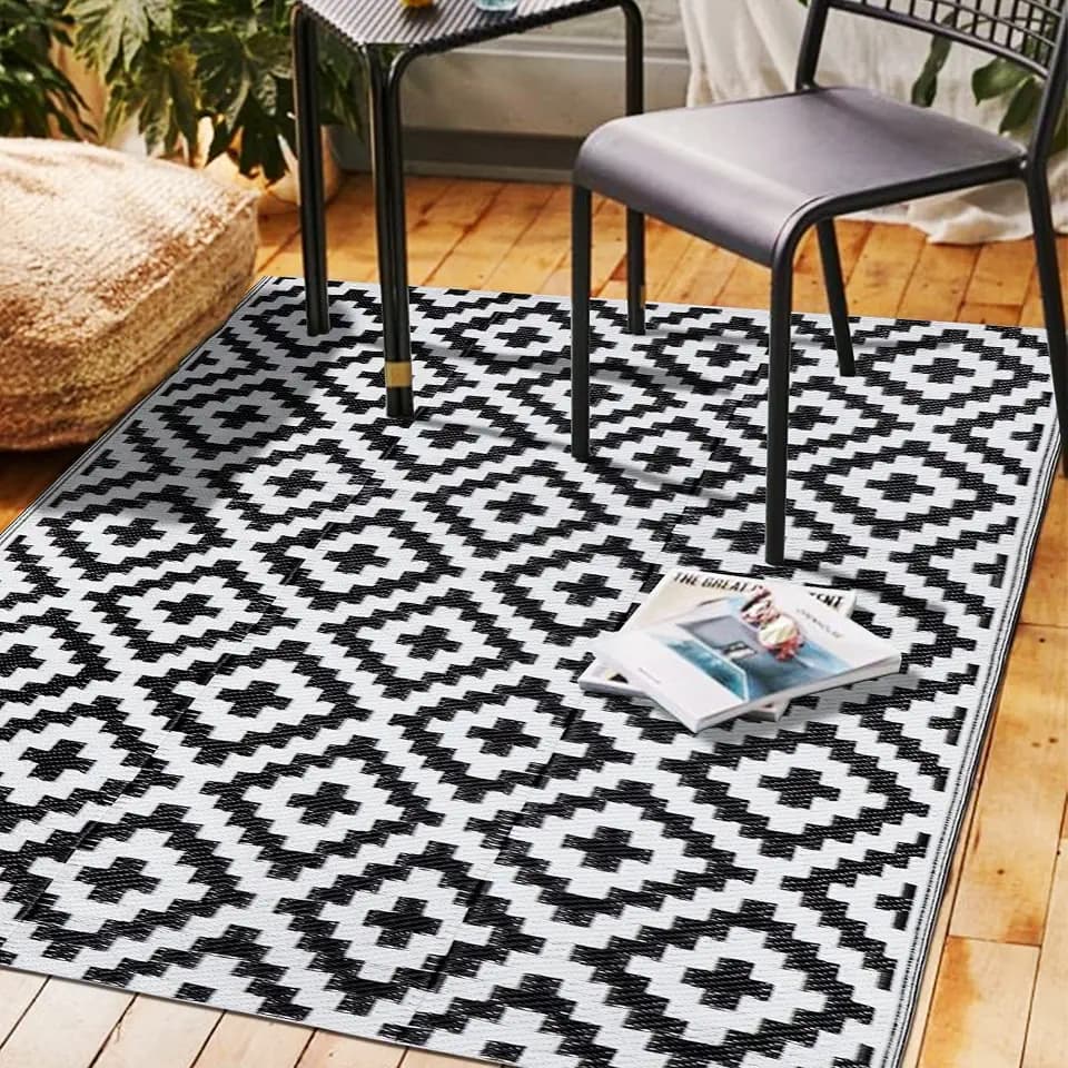 SAND MINE Waterproof Outdoor Rug 4x6 ft, Plastic Reversible Rug, Modern Area Rug, Large Floor Mat for Outdoors, RV, Patio, Backyard, Deck, Picnic, Beach, Camping (4' x 6', Black & White Lattice)