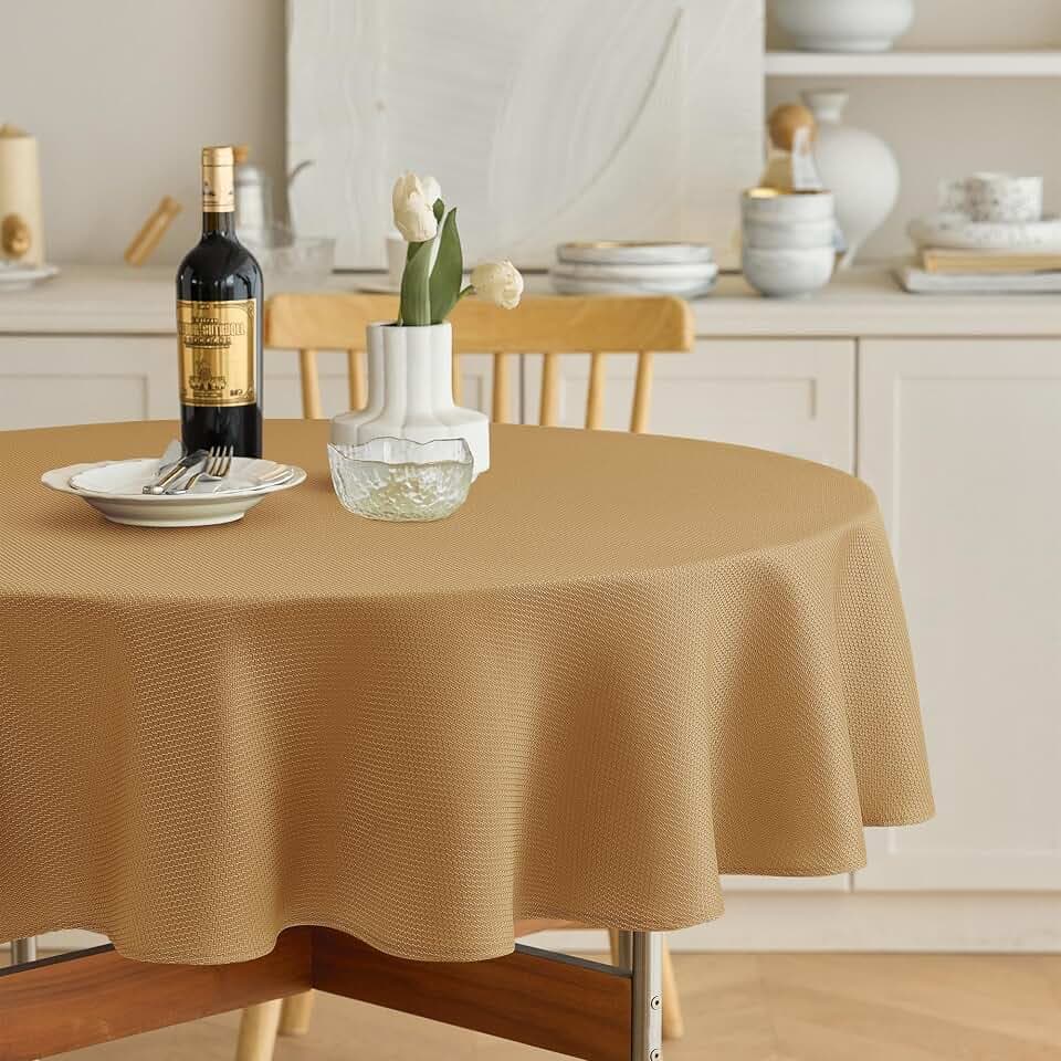 Decorelia 60 Inch Round Tablecloths Textured, Water Resistant Circular Table Cloth, Decorative Texture Fabric Table Cover for Farmhouse Dining Room Party Events(Round (4-6 Seats), Gold)