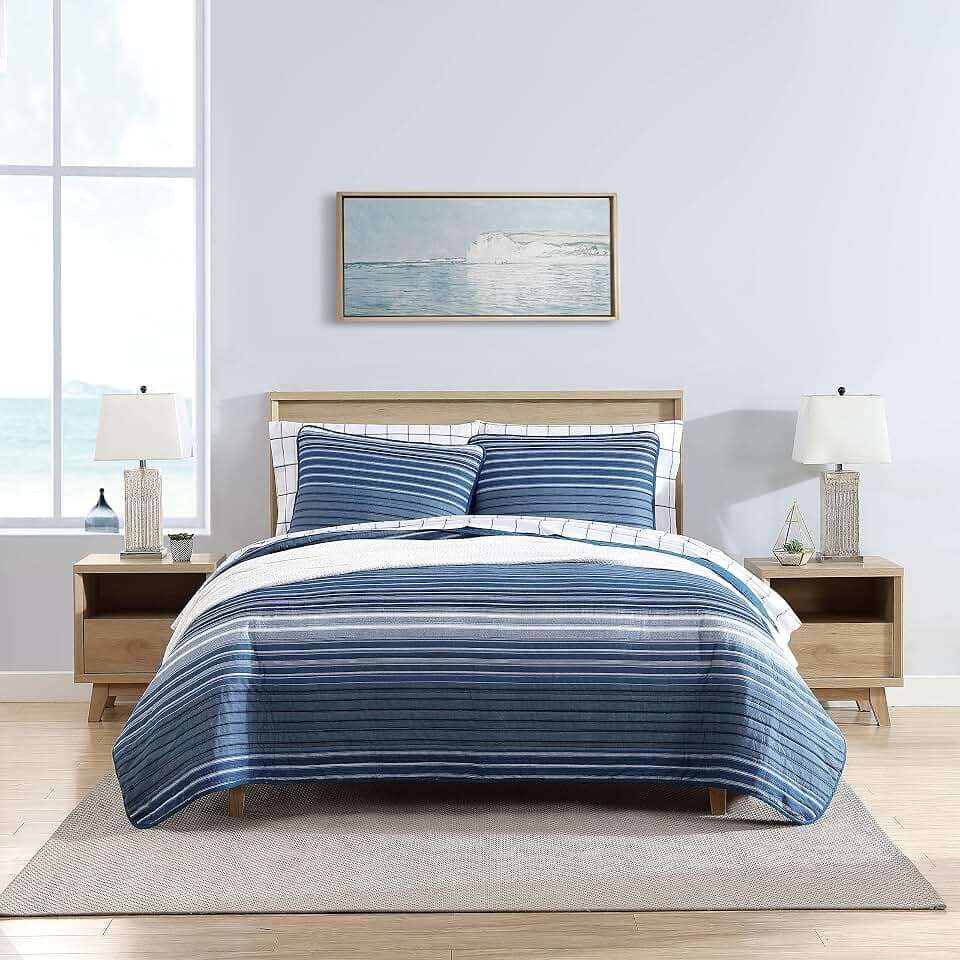 Nautica - Queen Size Quilt Set with Matching Shams