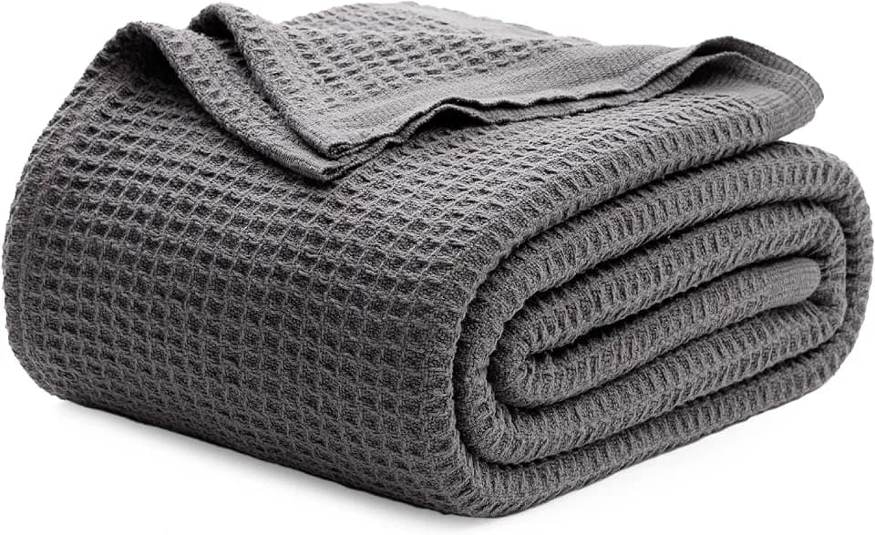 Bedsure 100% Cotton Throw Blanket for Couch, Waffle Weave, Charcoal Grey