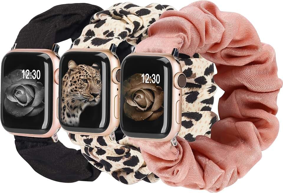 Wearlizer 4 Stück Kompatibel mit Apple Watch Armband Scrunchie Weich Tuch 38mm 40mm 41mm 42mm 44mm 45mm Süße Gedruckte Uhrenbänder Frauen Dehnbares Armband für iWatch 7/SE/6/5/4/3/2/1