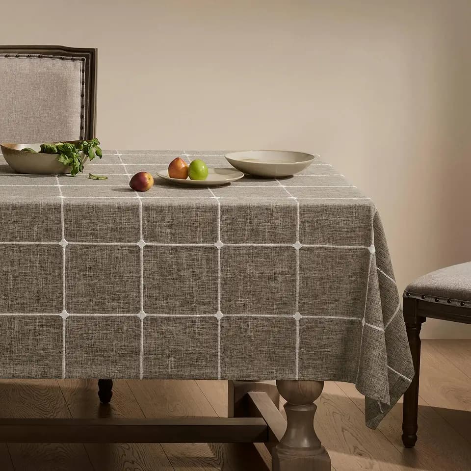 ZeeMart Grid Embroidered Rectangle Hemmed Tablecloths 60x84in, Cocoa Brown