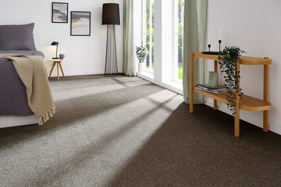 andiamo Teppichboden Izmir einfach zu verlegen - Auslegware Teppichboden - Meterware Bodenbelag - extrem weich mit hoher Trittschalldämmung - weicher feiner Frisé Teppichboden 400 x 500 cm Braun-Grau