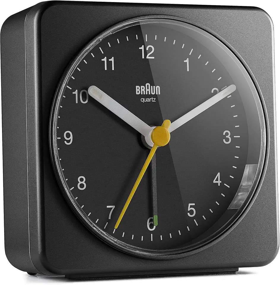Braun klassischer analoger Quarzwecker in Schwarz/Schlummerfunktion & Lichtfunktion/ruhiges Präzisions-Quarzuhrwerk/leuchtende Zeiger/Crescendo-Alarm/Modell BC03 B