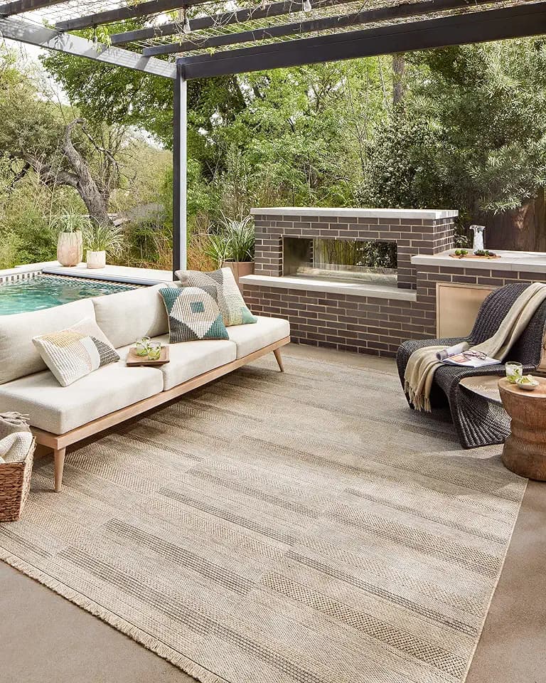 Loloi Dawn Natural 3'-9" x 5'-9" Accent Rug