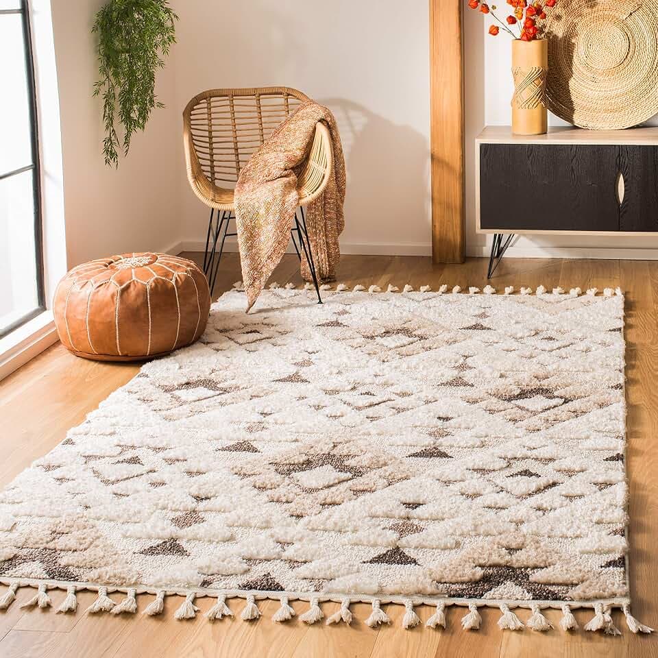 SAFAVIEH Zottelig Teppich für Wohnzimmer, Esszimmer, Schlafzimmer - Moroccan Tassel Shag Collection, Kurzer Flor, Elfenbein und Braun, 122 X 183 cm
