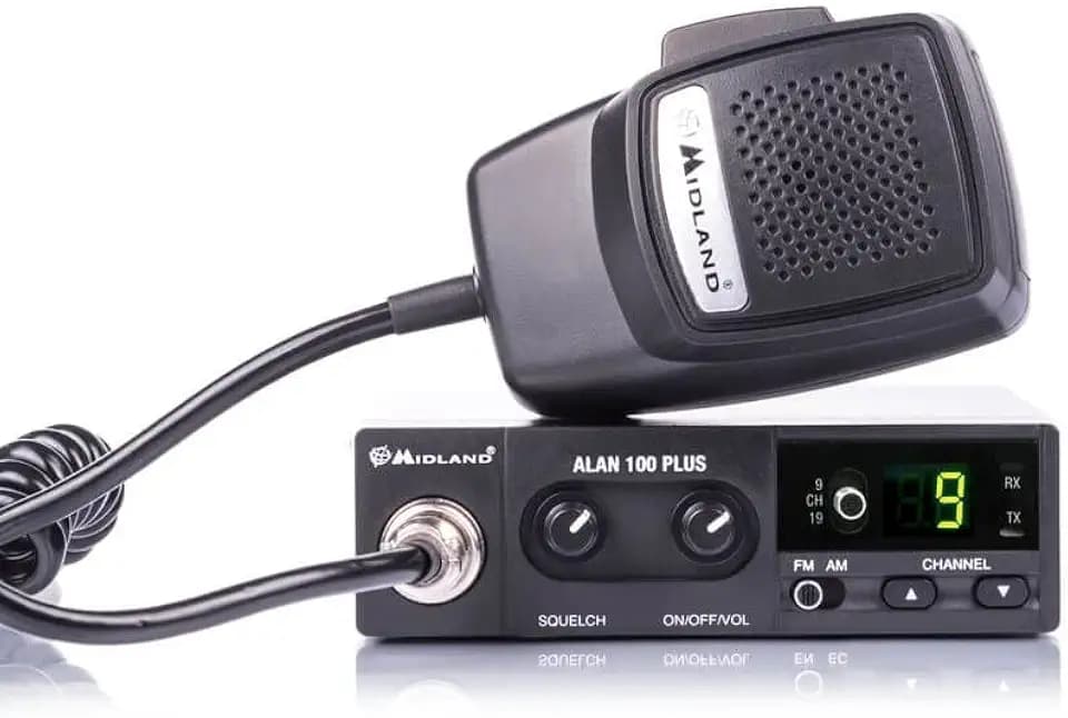 Midland Alan 100 Plus B Version 2021 kompaktes CB-Mobilfunkgerät, C442.12, 40 Kanal AM/FM mit automatischer Rauschunterdrückung und Notrufkanal 9 und 19, Farbe: schwarz