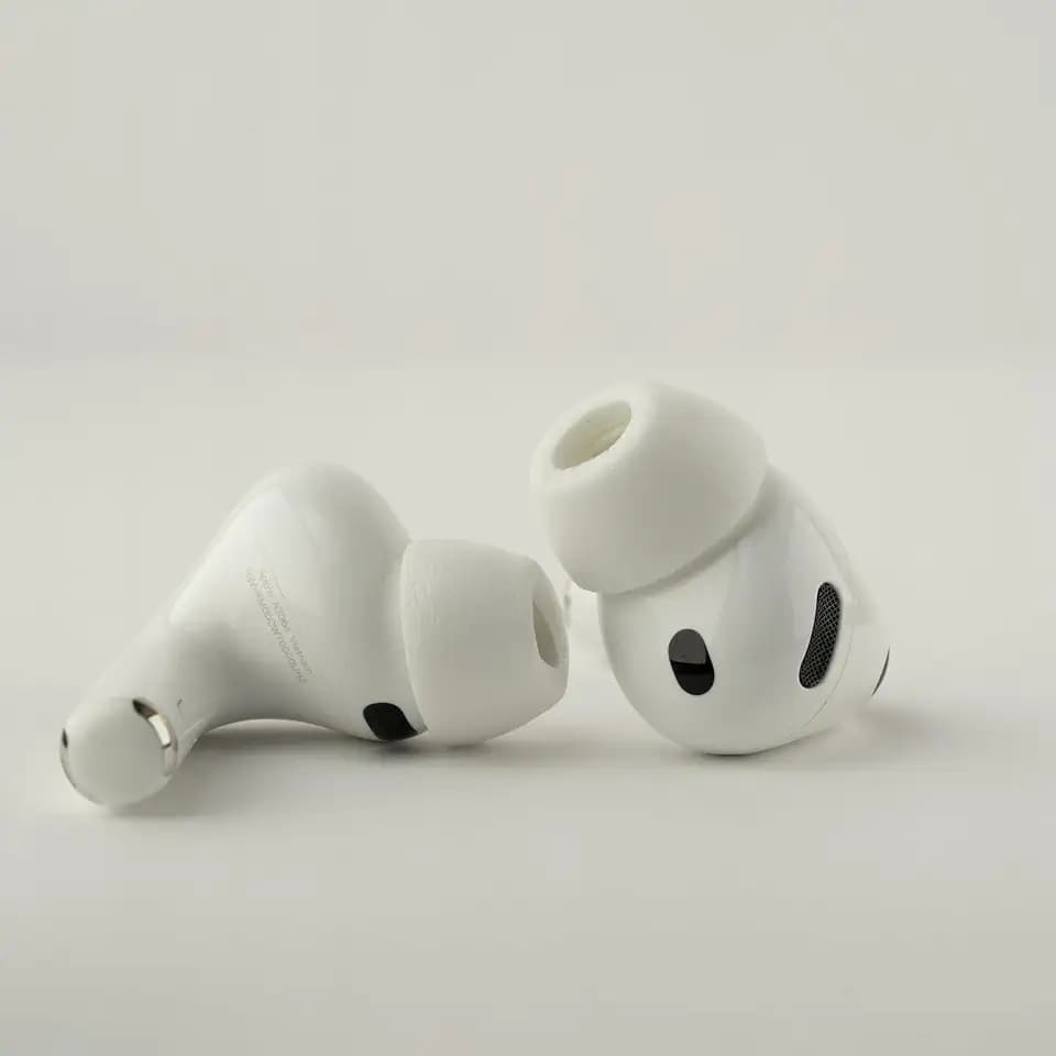 Comply TrueGrip MAX | Premium Memory Schaumstoff Ersatz-Ohrstöpsel für Apple AirPods Pro (3 Generation) | SmartSkin™-Technologie | hervorragende Geräuschisolierung| Weiss, Sortiert, S/M/L, 3 Paar