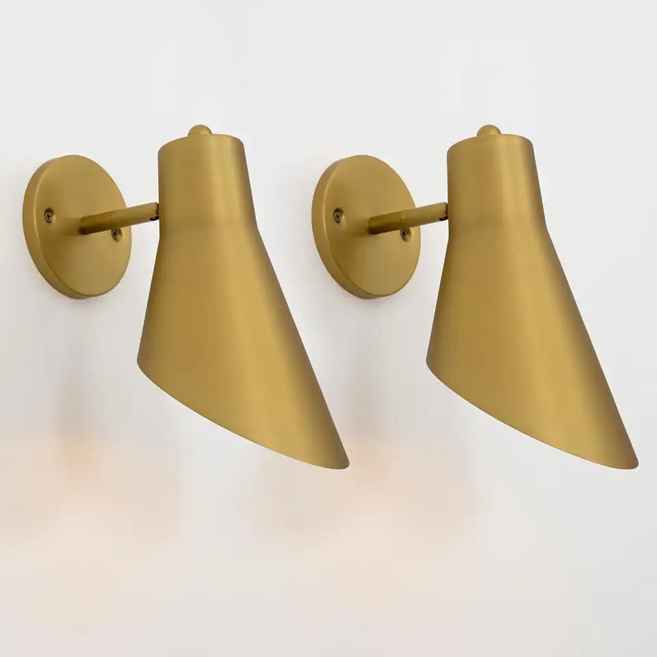 HEQIQEH Modern Battery Powered Wall Sconces Set of 2, Cordless Dimmable Adjustable Wall Mounted Lamp with Remote Control for Indoor, Bedroom, Lounge, Hotels (Antique)