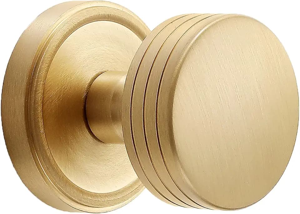 Minimalist Brass Privacy Door Knob – Decorative Groove Design, Brushed Brass Finish, Solid Brass Latch – 70mm Fixed Backset for Bedroom & Bathroom (Brushed Brass, Privacy-2.75 in)