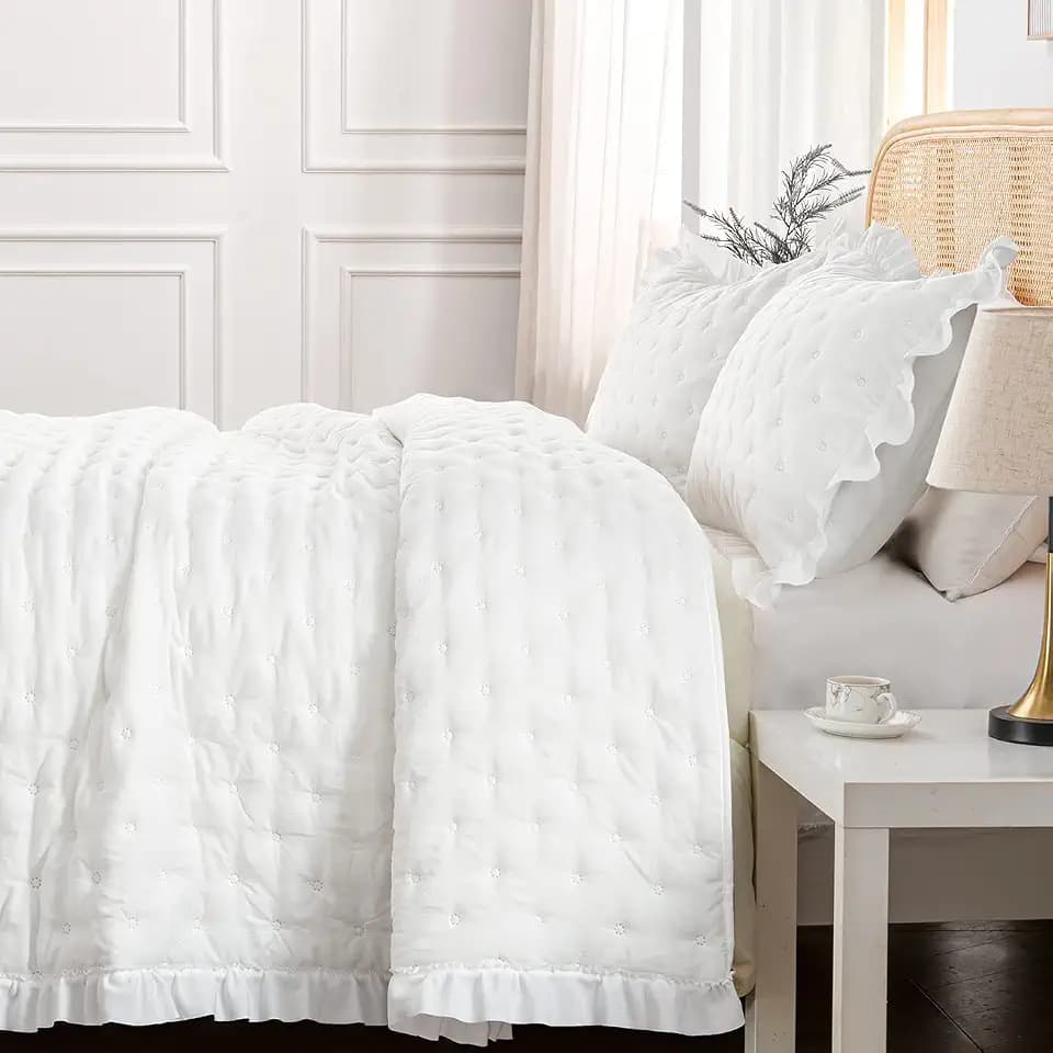 HIARUO 2-Piece Twin Quilt Set - Soft Warm Ultrasonic Reversible Pleated Ruffled Coverlet Bedspread Set (68 x 90 Inch) with 1 Pillow Sham (20 x 26 Inch), Lightweight White