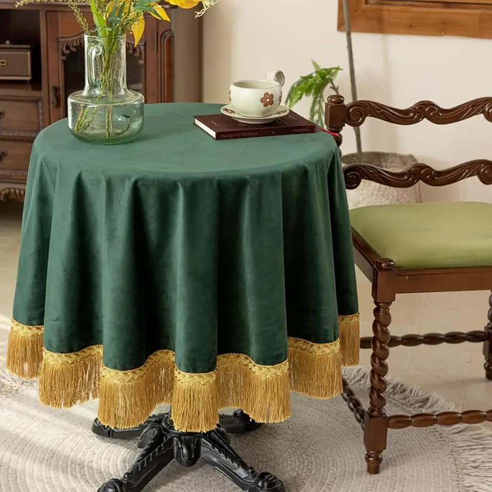 F-CHU 48 Inch Round Tablecloth, Rich Dark Green Velvet with Eye‑Catching Gold Tassel Fringe, Luxury Heavy‑Thick Decor for Christmas, Home Dining, Banquet & Halloween Holiday Party