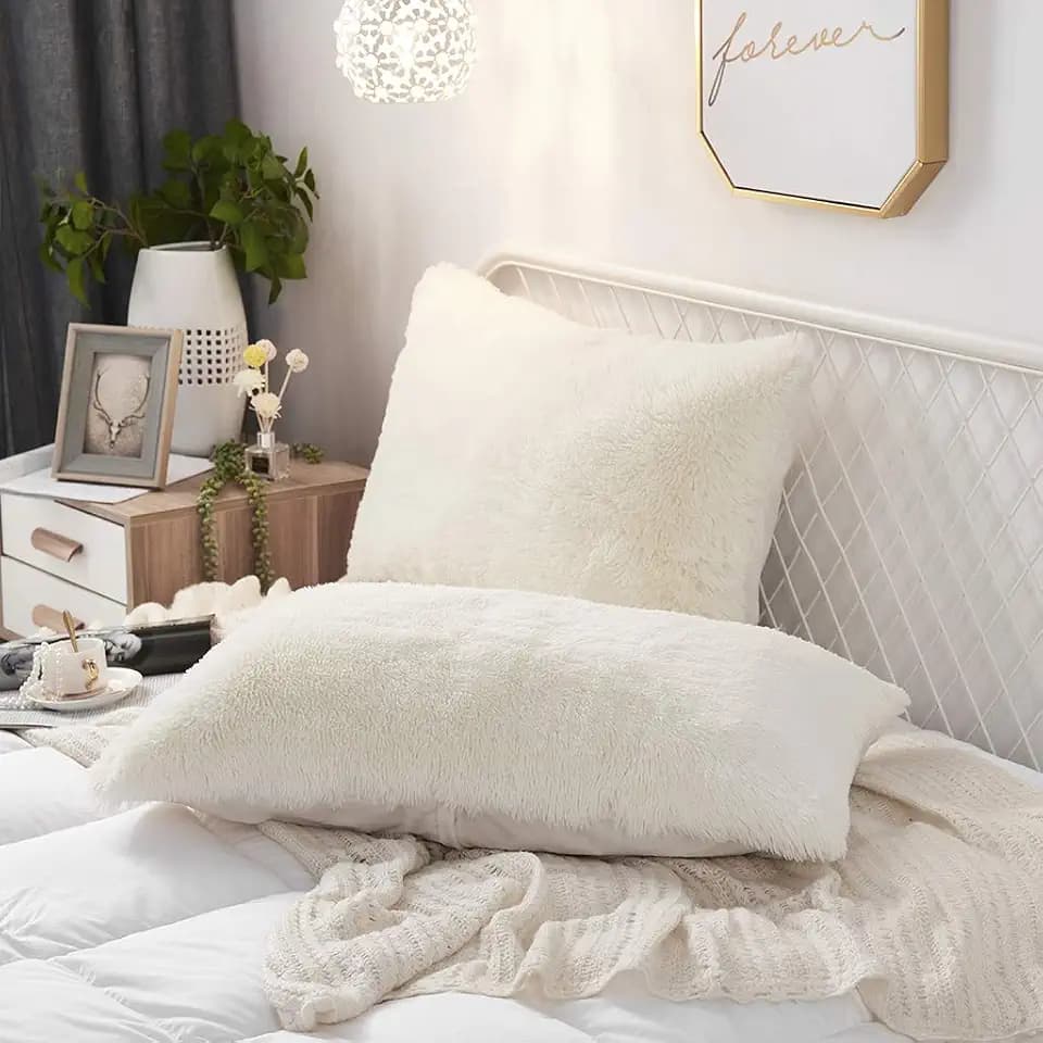Set of 2 Standard Queen Faux Fur Throw Pillow Covers Soft Velvet Decorative Pillowcases Zipper Closure(20 x 26 Inches Light Beige)