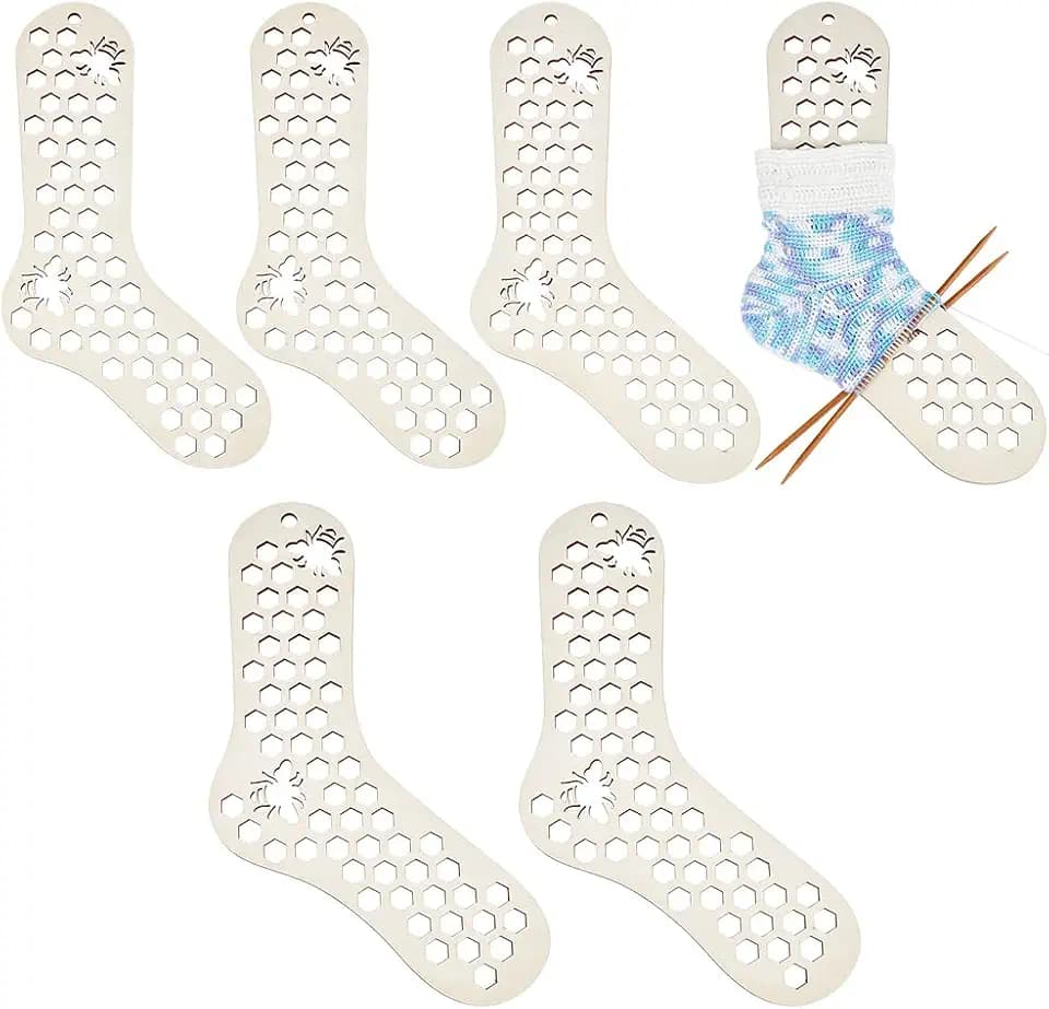 BENECREAT 6Pcs 3Size Wooden Sock Blockers, Honeycomb Knitting Sock Ruler Stocking Blockers Socking Stretchers for Knitting Christmas Socks & Crochet Stocking Knitters, 5mm Thick, 2Pcs/Size