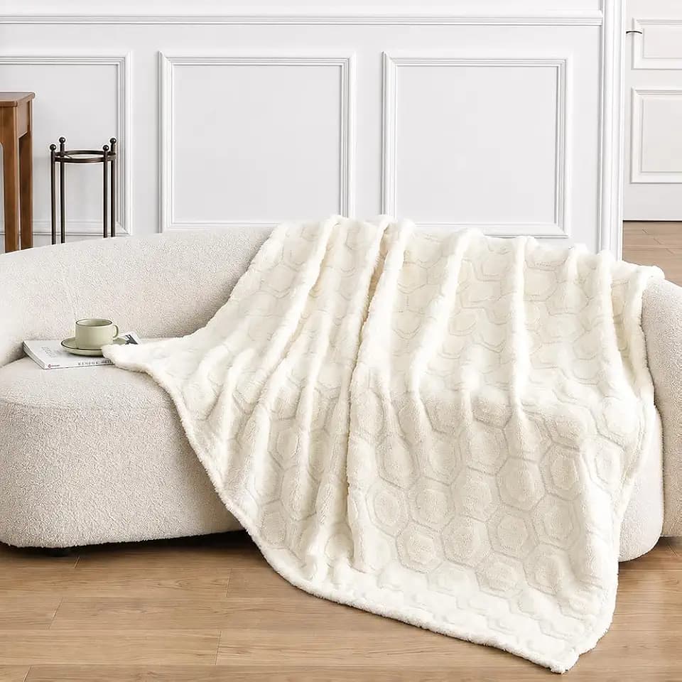 NEWCROWN Ultra Soft Flannel Throw Blanket with Embossed Hexagon Pattern, Lightweight Warm Fuzzy Cozy Blanket for Couch,Bed,Office,Ideal Gift for Women&Men