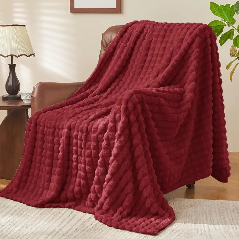 BEDELITE 3D Checked Burgundy Fleece Throw Blanket for Couch, 50x60 Inches