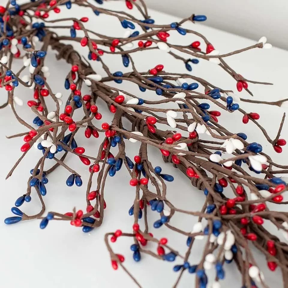 60in Patriotic Pip Berry Garland, Red White Blue, 4th of July Holiday Decor, Primitive Craft Wreath Garland for Memorial Day
