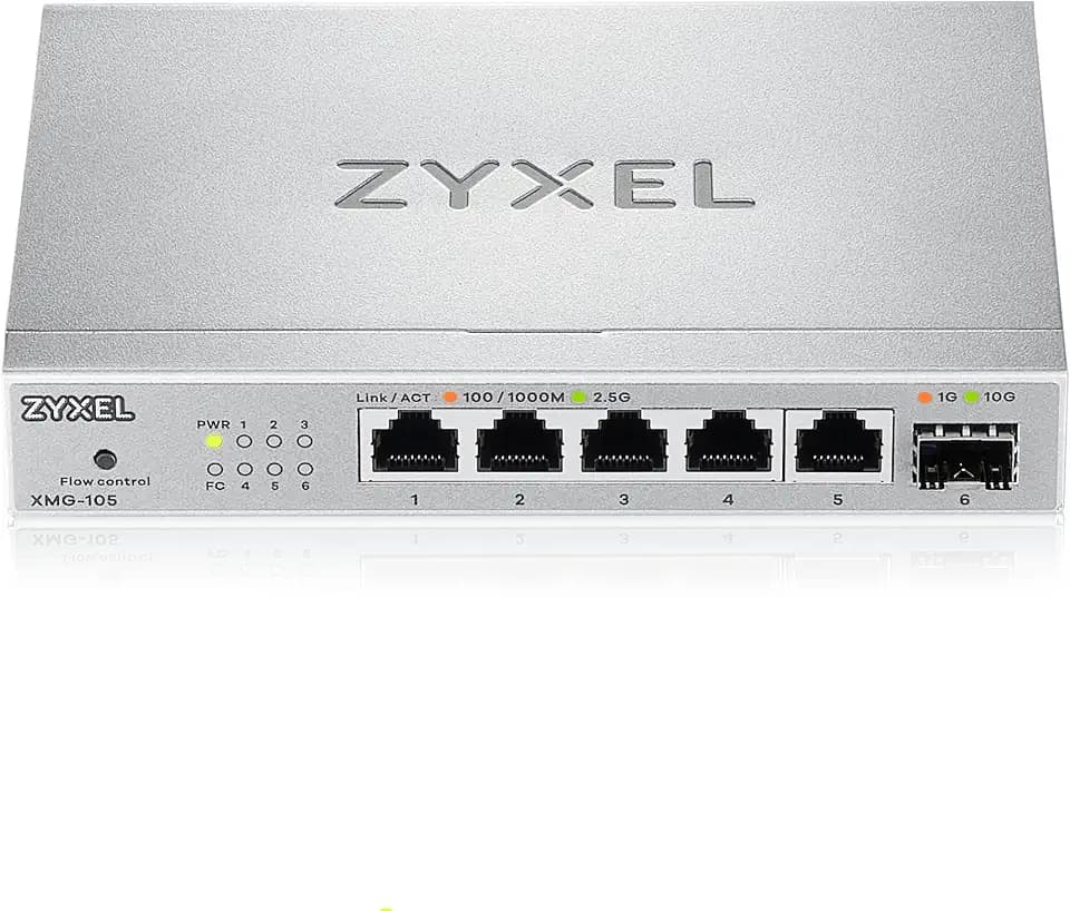Zyxel 5-Port-Netzwerk-Switch | 2,5 GB Multi-Gigabit-Switch | ungemanaged | 5 x 2,5 G, 1 x 10G SFP+ | Plug-and-Play einfache Installation | lüfterlos | Desktop-Ethernet-Splitter | TAA-konform | XMG-105