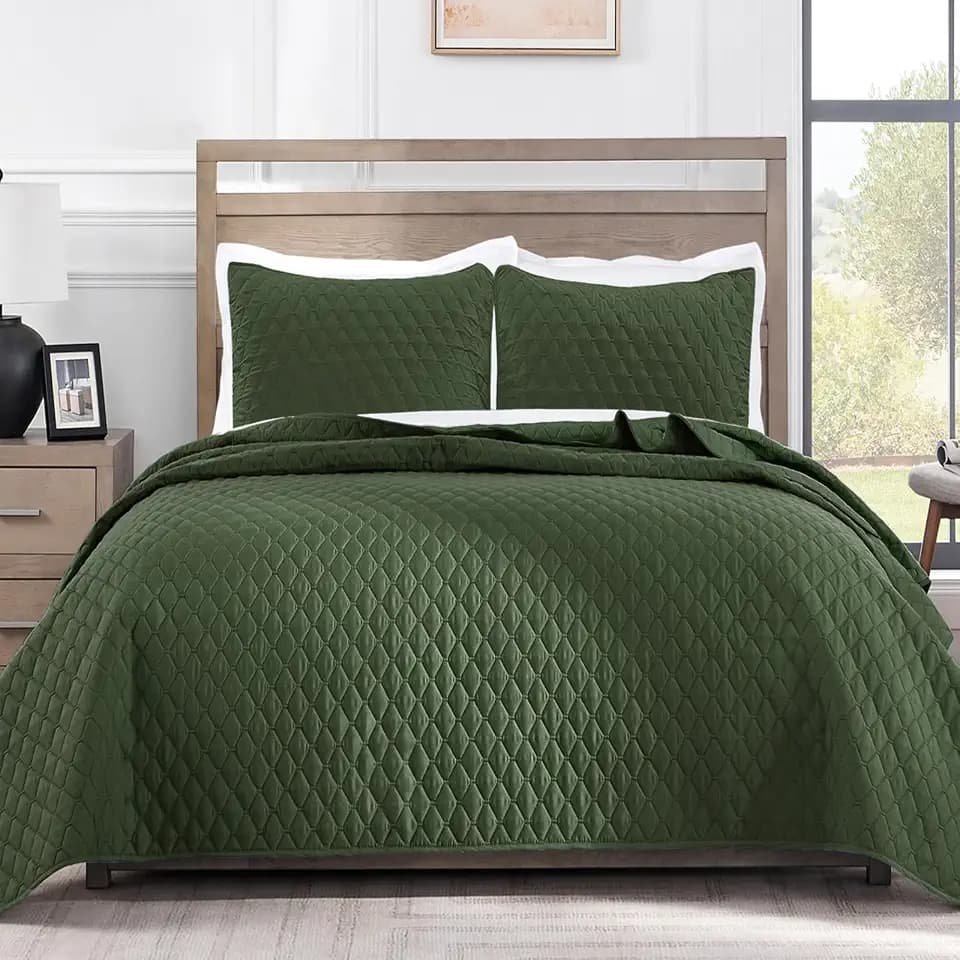 Exclusivo Mezcla Reversible Full Queen Quilt Bedding Set, Olive Green