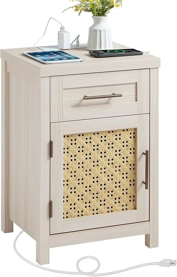 YUFAM Rattan Nightstand with Charging Station, Boho Bedside Table