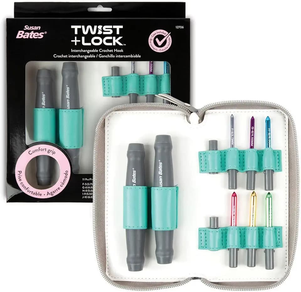 Susan Bates Twist and Lock Deluxe Kit with Crochet Hooks and Yarn Cutters