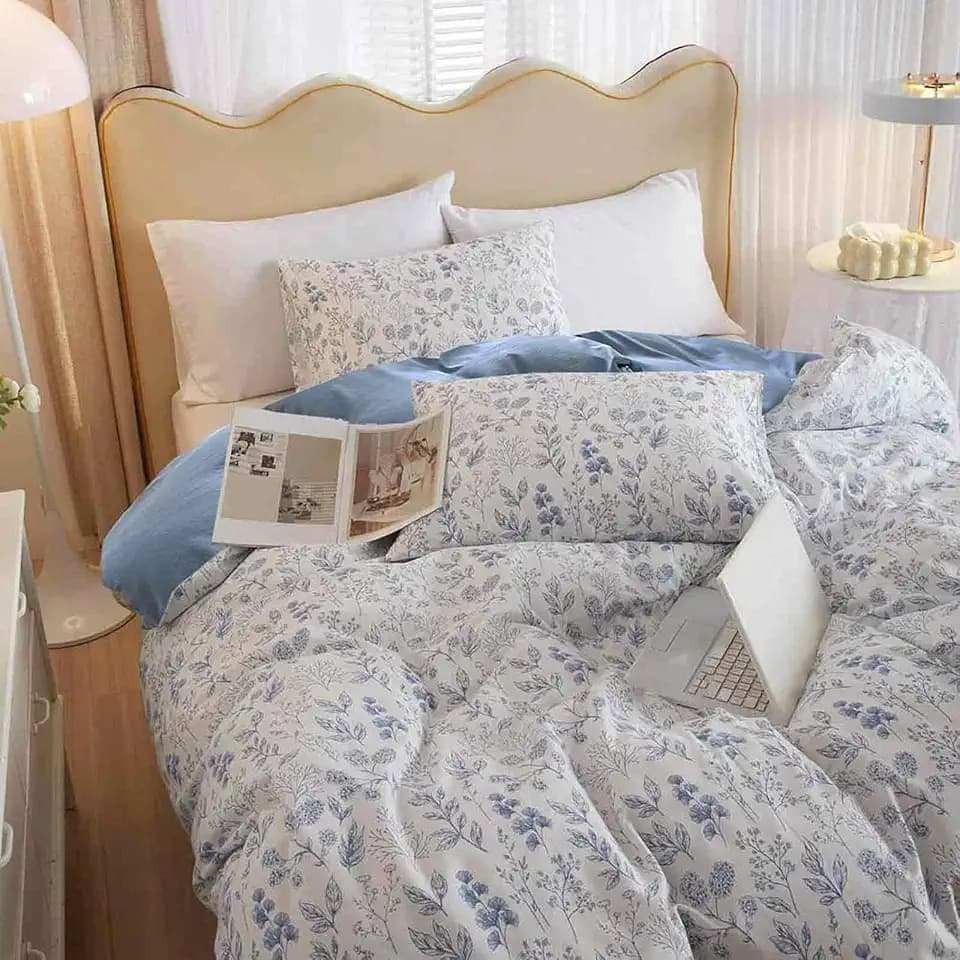 Faincy Floral Queen Size Duvet Cover Set- 3 Pcs Blue and White Flower Printed Pattern Microfiber Comforter Cover, 90x90 inch Soft Cottage Farmhouse Bedding for Women Bed Bedroom Decor