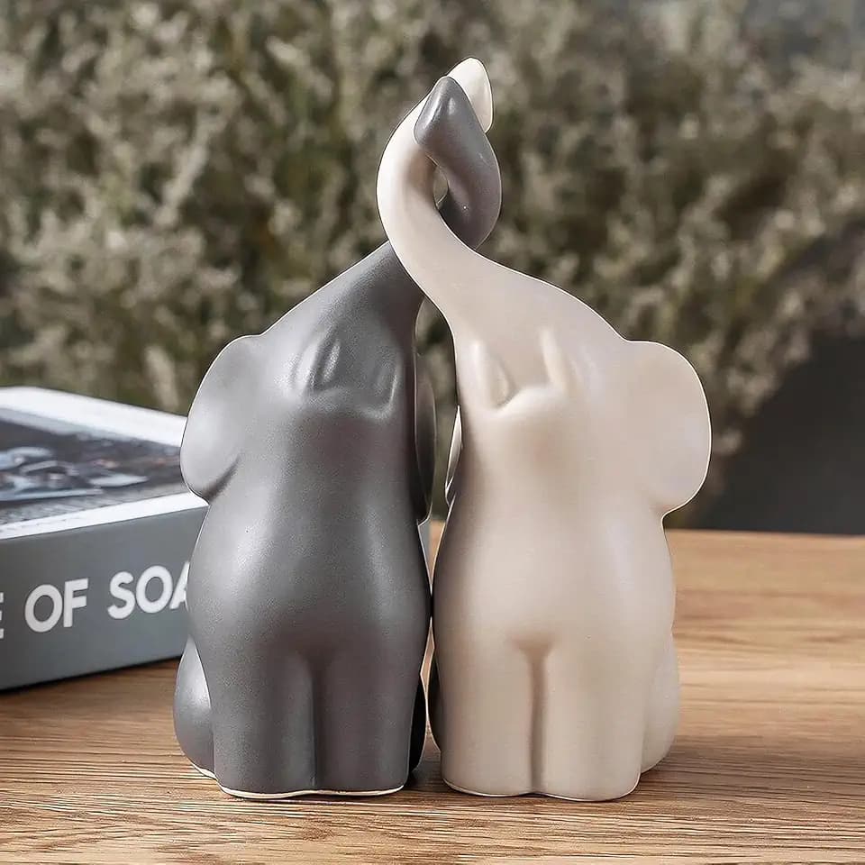 OwMell Set of 2 Loving Elephant Statue Figurine, 6" Elephant Ring Holder