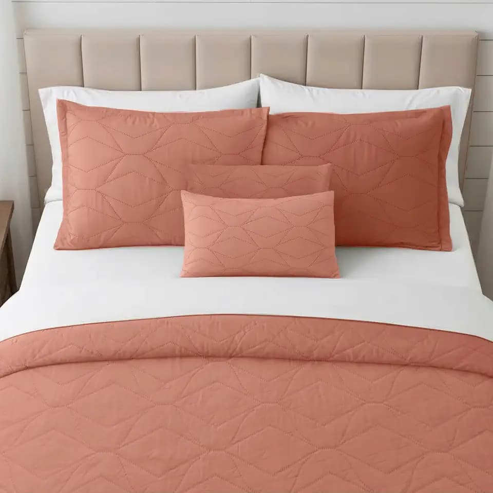Hearth & Harbor King Quilt Set – All-Season Lightweight Bedspread & Coverlet with Pinsonic Weave - 7 Piece King Quilt Set with Pillow Shams, Bali Blush - King Ellipse