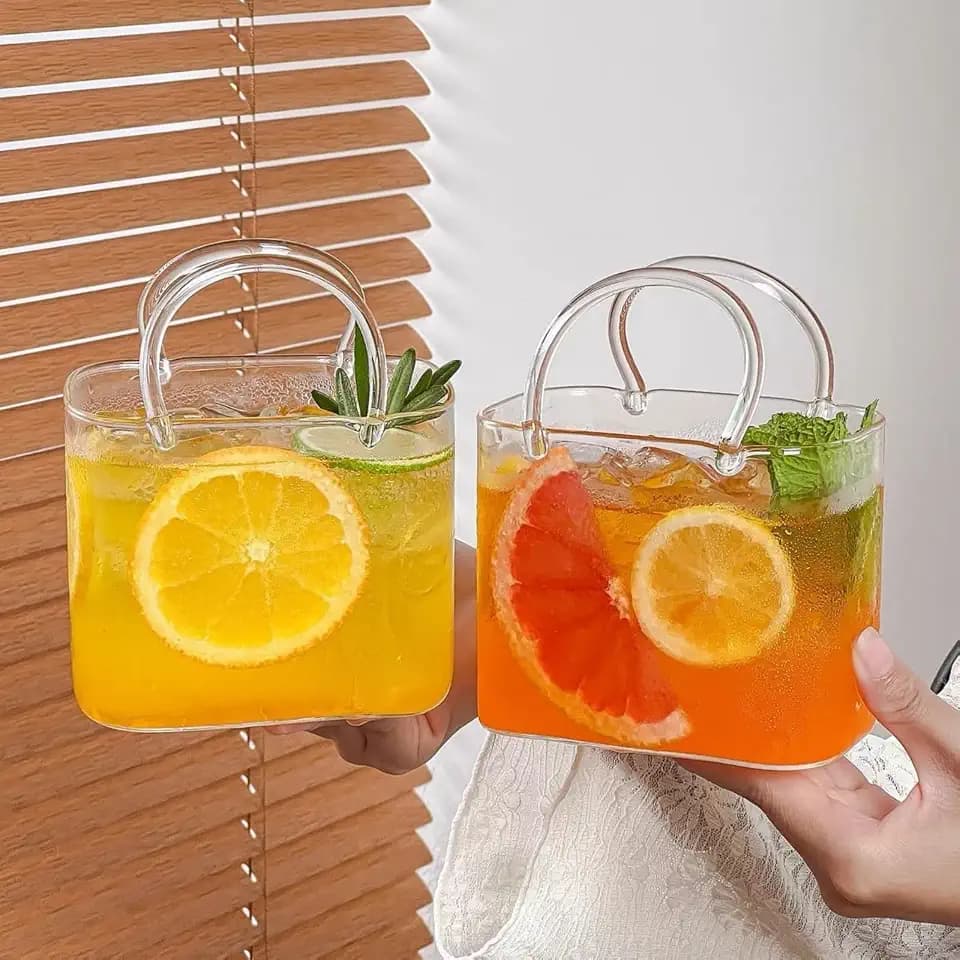 Mini Glass Purse for Drinks With Straw, Creative Cocktail Glasses Cups for Women Party, Portable Handbag Glass for Fruit Juice, Wine, Tea, Bar Tools (Set of 2