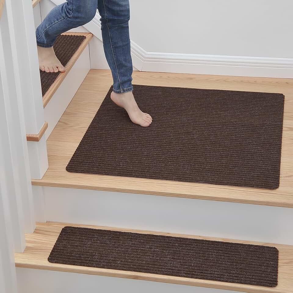 MBIGM Carpet Stair Landing Mat, 1 Pack, 2'6" x 2'6", Brown